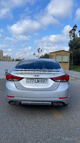 Hyundai Elantra-3