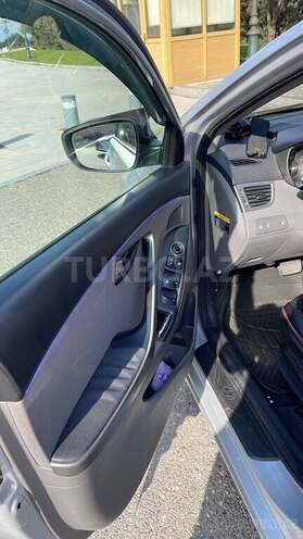 Hyundai Elantra-10