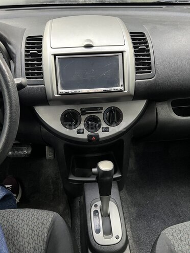 Nissan Note-9