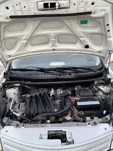 Nissan Note-5