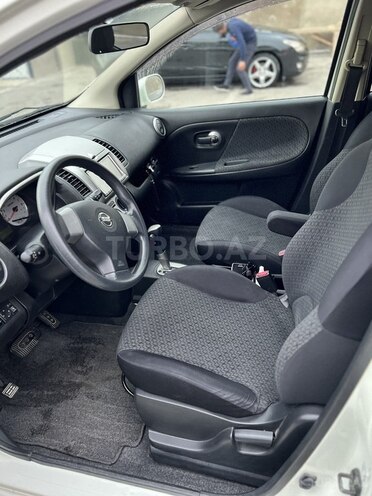 Nissan Note-7