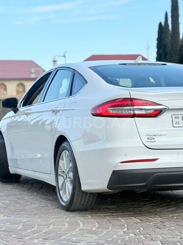 Ford Fusion (North America)-6