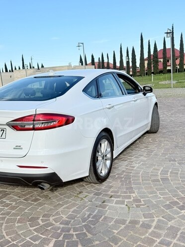 Ford Fusion (North America)-8