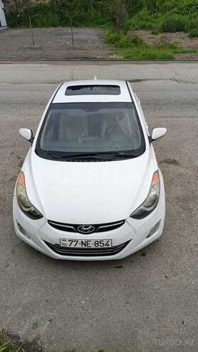 Hyundai Elantra-2