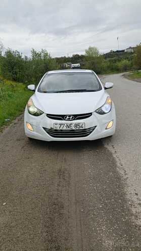 Hyundai Elantra-1