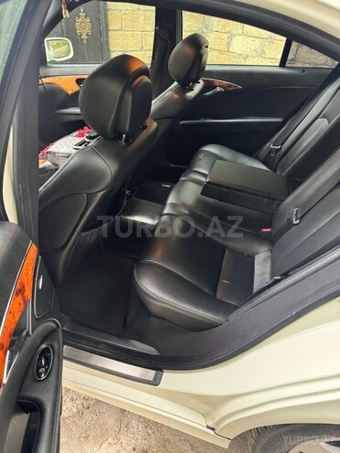 Mercedes E 220-10