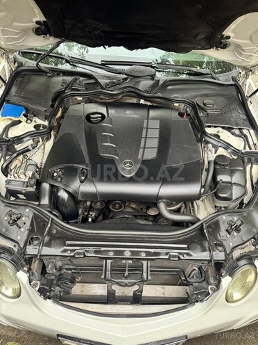 Mercedes E 220-12