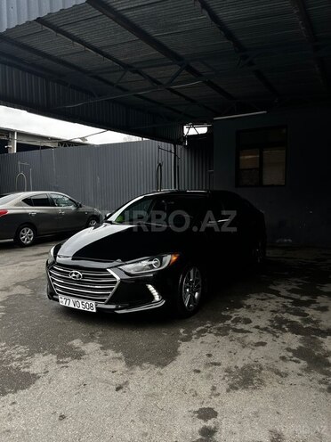 Hyundai Elantra-10