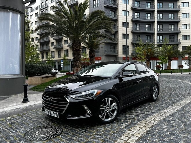 Hyundai Elantra-1