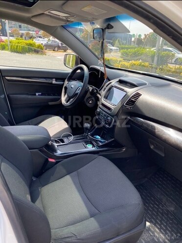 Kia Sorento-7