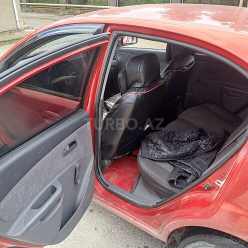 Kia Rio-8