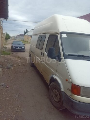 Ford Transit-2