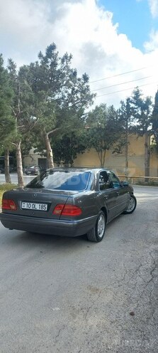 Mercedes E 200-6