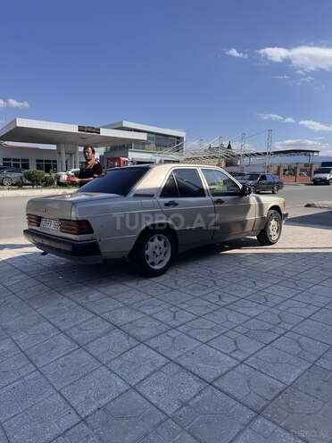 Mercedes 190-6