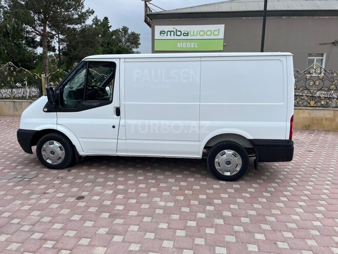 Ford Transit-3
