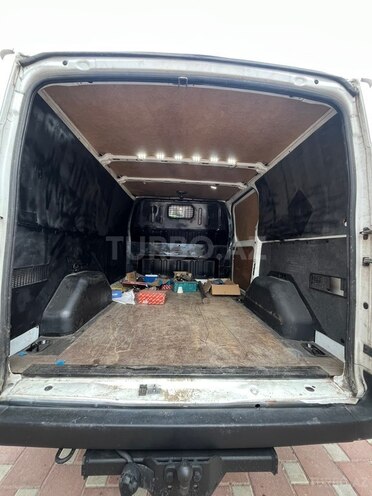 Ford Transit-7