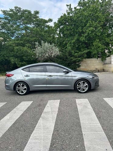 Hyundai Avante-6