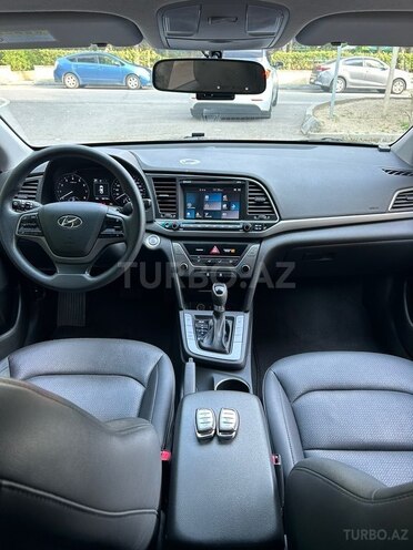 Hyundai Avante-14