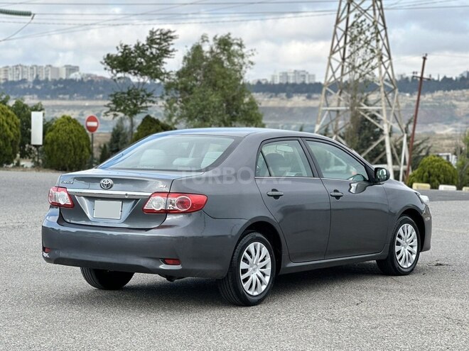Toyota Corolla-8