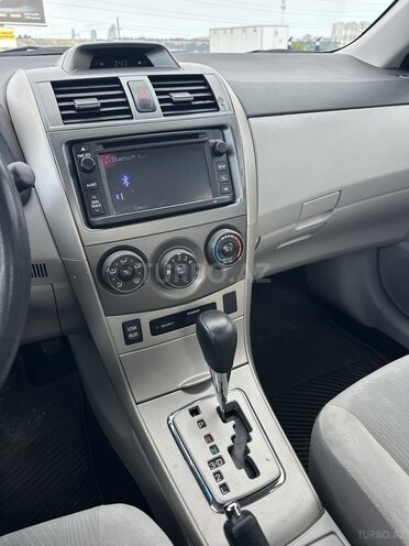 Toyota Corolla-13