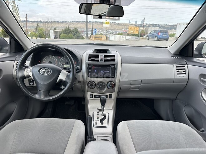 Toyota Corolla-11