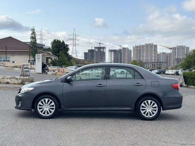 Toyota Corolla-4