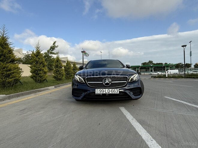 Mercedes E 300-1