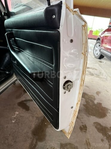 LADA (VAZ) 2107-15