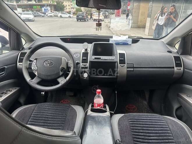 Toyota Prius-2