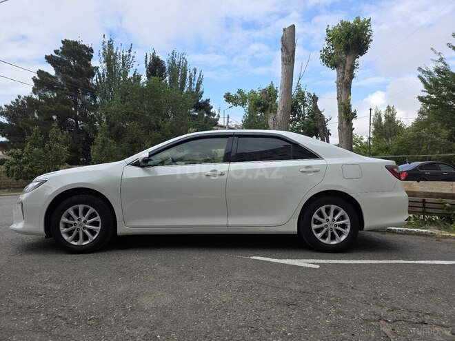 Toyota Camry-4