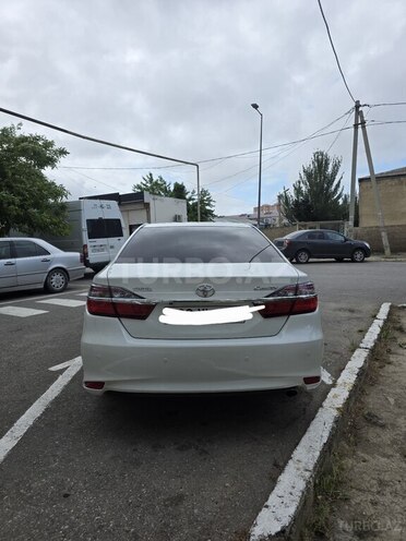 Toyota Camry-3