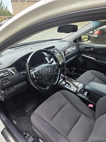 Toyota Camry-8