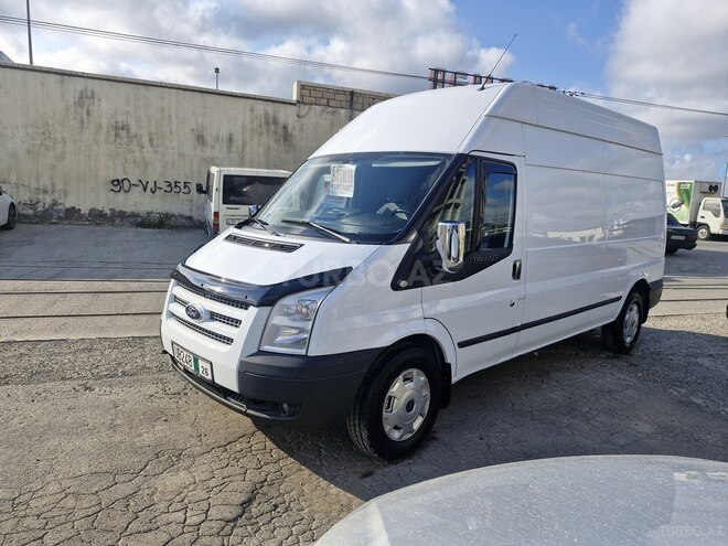 Ford Transit-3