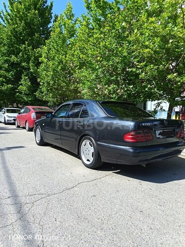 Mercedes E 200-7