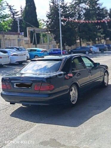 Mercedes E 200-6