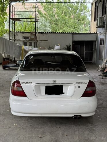 Hyundai Sonata-2