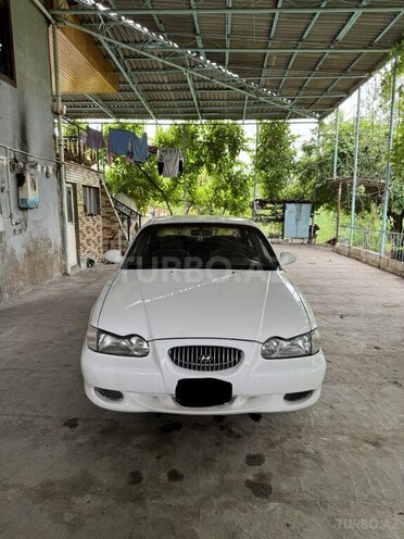 Hyundai Sonata-1