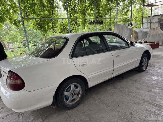Hyundai Sonata-6
