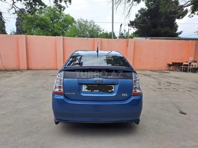 Toyota Prius-2