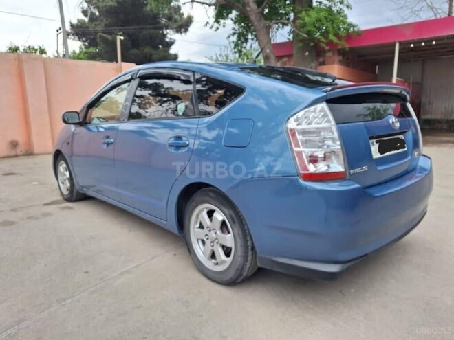 Toyota Prius-3