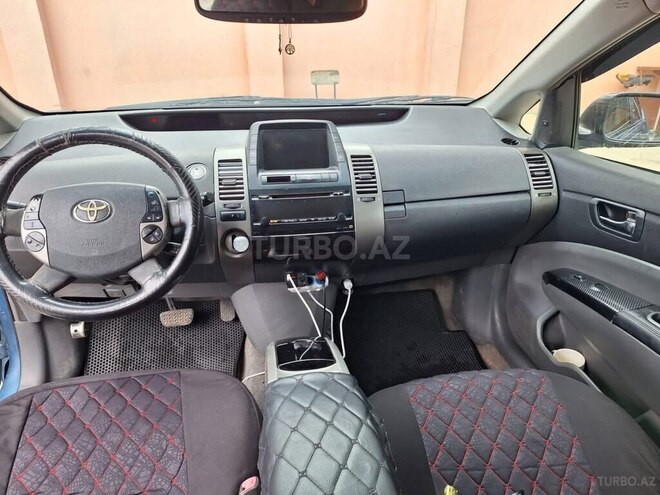 Toyota Prius-6