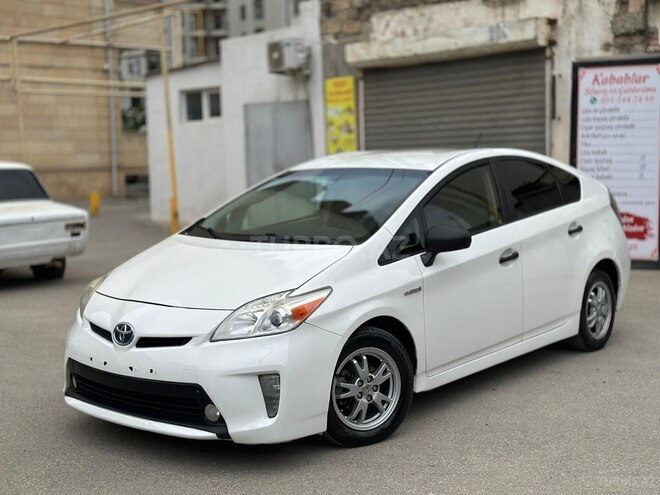 Toyota Prius-1