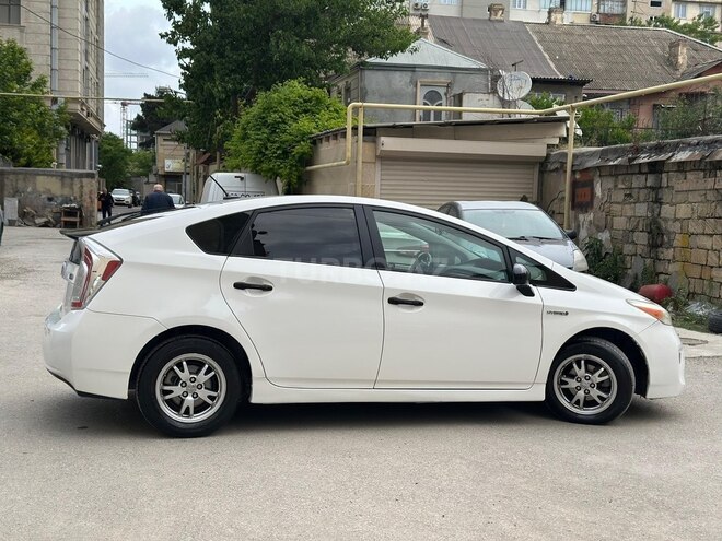 Toyota Prius-6