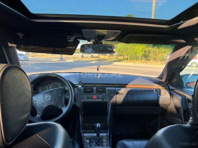 Mercedes E 240-7