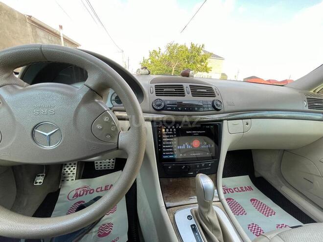 Mercedes E 240-3