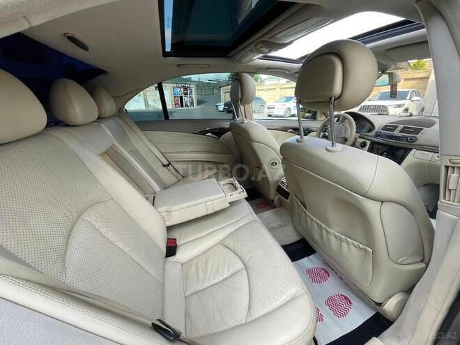 Mercedes E 240-8