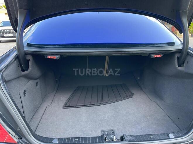 Mercedes E 240-11
