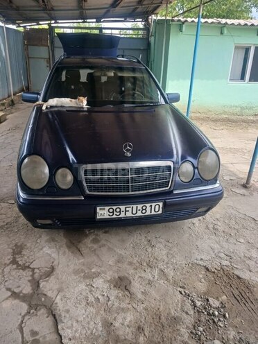 Mercedes E 220-7