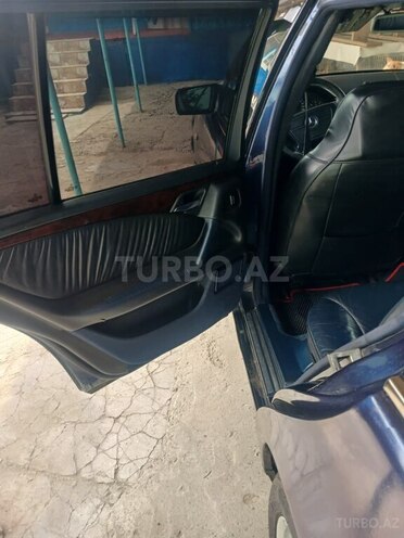 Mercedes E 220-12
