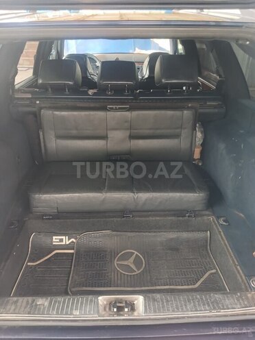 Mercedes E 220-13